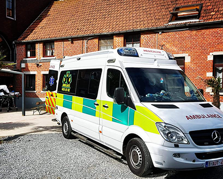 Transport médicalisé avec l'ambulance de Dam Ambulance